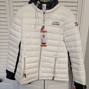 NWT Tommy Hilfiger (M) packable hooded jacket